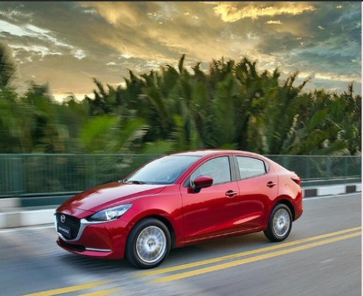 MAZDA 2 